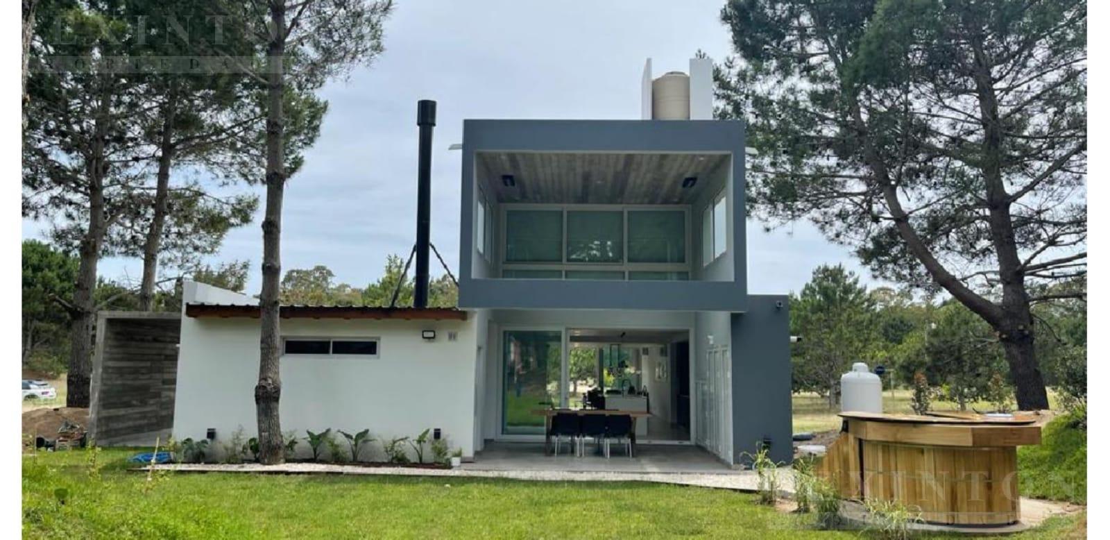 6564571_108190717073598162867742461531109042839386003315474708151163197690446722733513