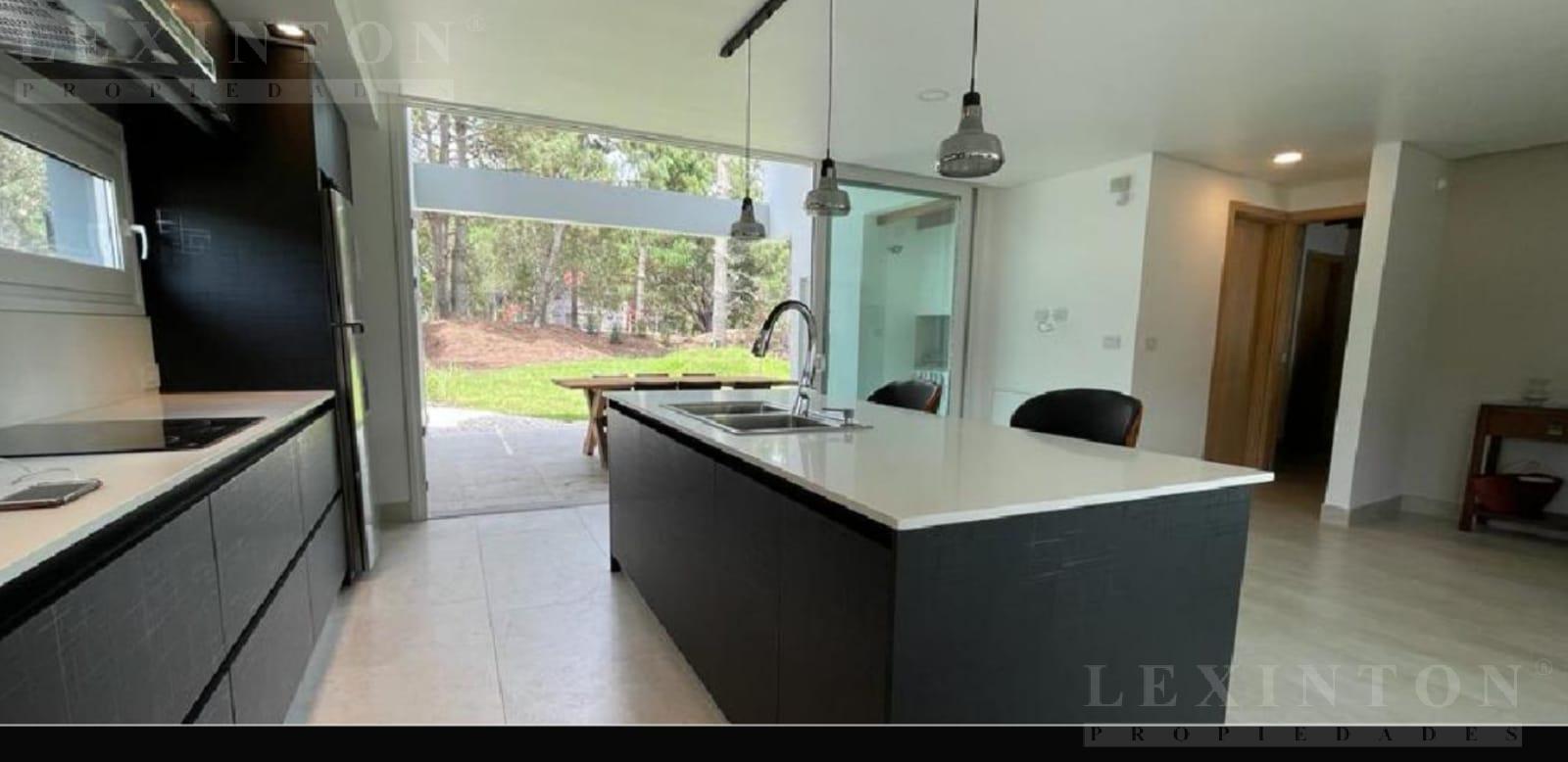 6564571_67089489136178771512448210152277053282851269831421177067906567263336679889854