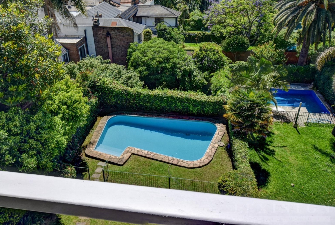 6589552_97096328006157557664372696010539621588719527722611585130410507766457244261475