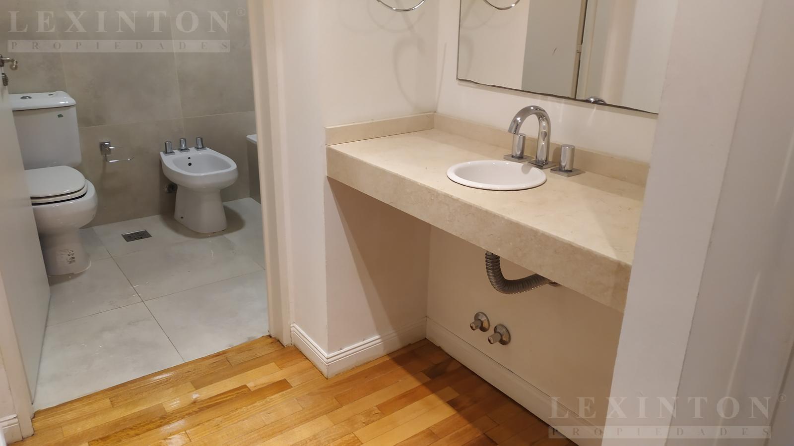 6677569_20531304611461669990161034913003086206888266534751904238928435933455362555524