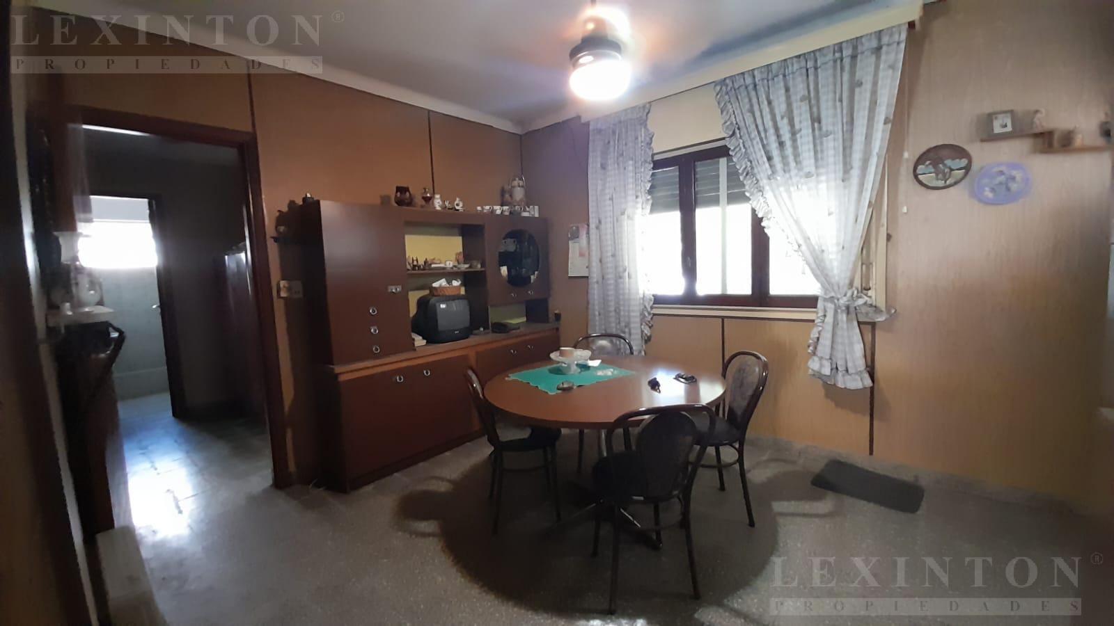 6773309_53920165310640371934061401055270648690938357892621424786850713234396648423723