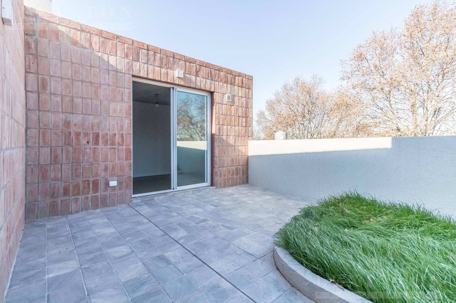 7066627_108375742685062884896931356531412325226492300944169899079106631401706170706926