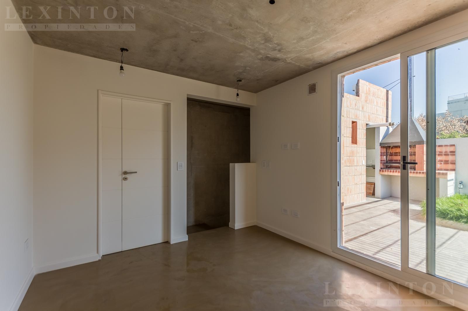 7066627_19848062204939763605382297356142574773179137285953234570116294817640739172769