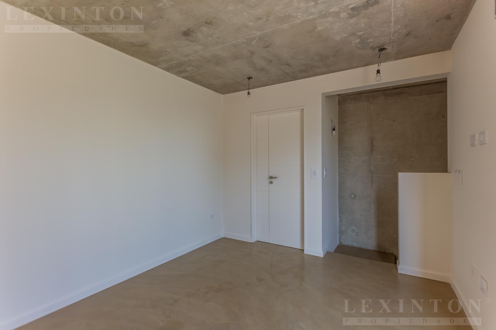 7066627_76022759480845342346807268610679958268544423973714291690488095427228534133569