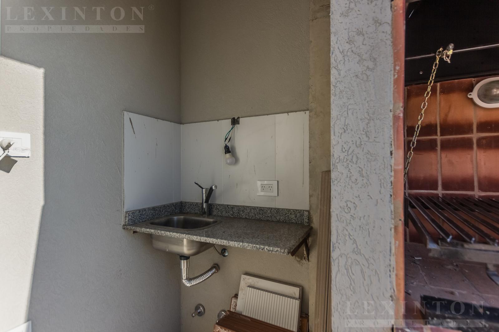 7066627_94963927482067236214377350744188068214530438879953715967102178415781469173770