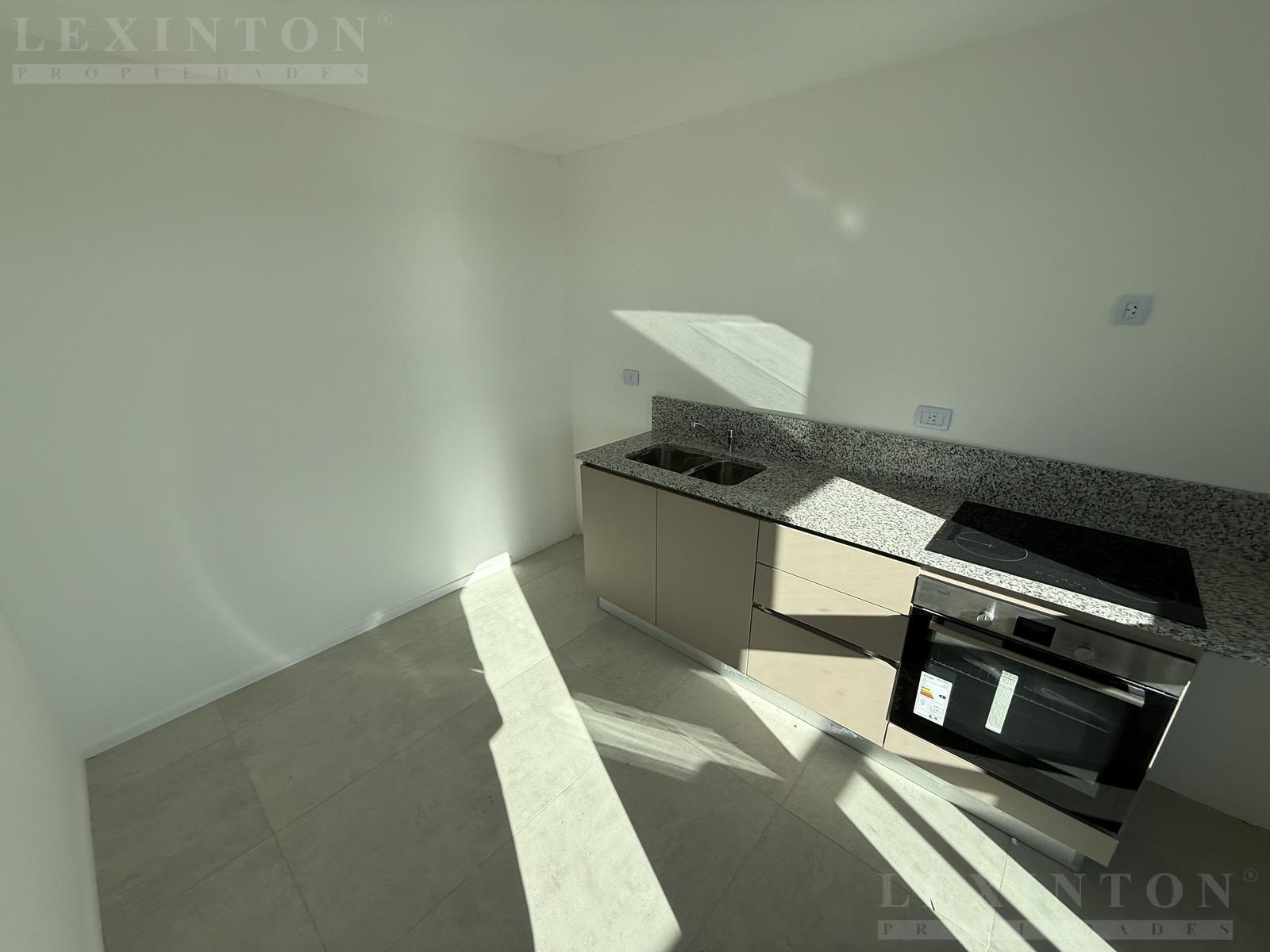 7175759_68398854337625356986101135688475488444049785978424072074273767709163372394165