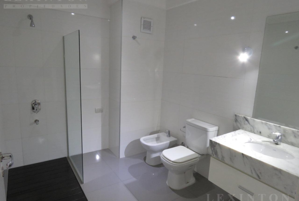 7194710_101826984176728490795483636482967604975946455568009135347291914466436228475994