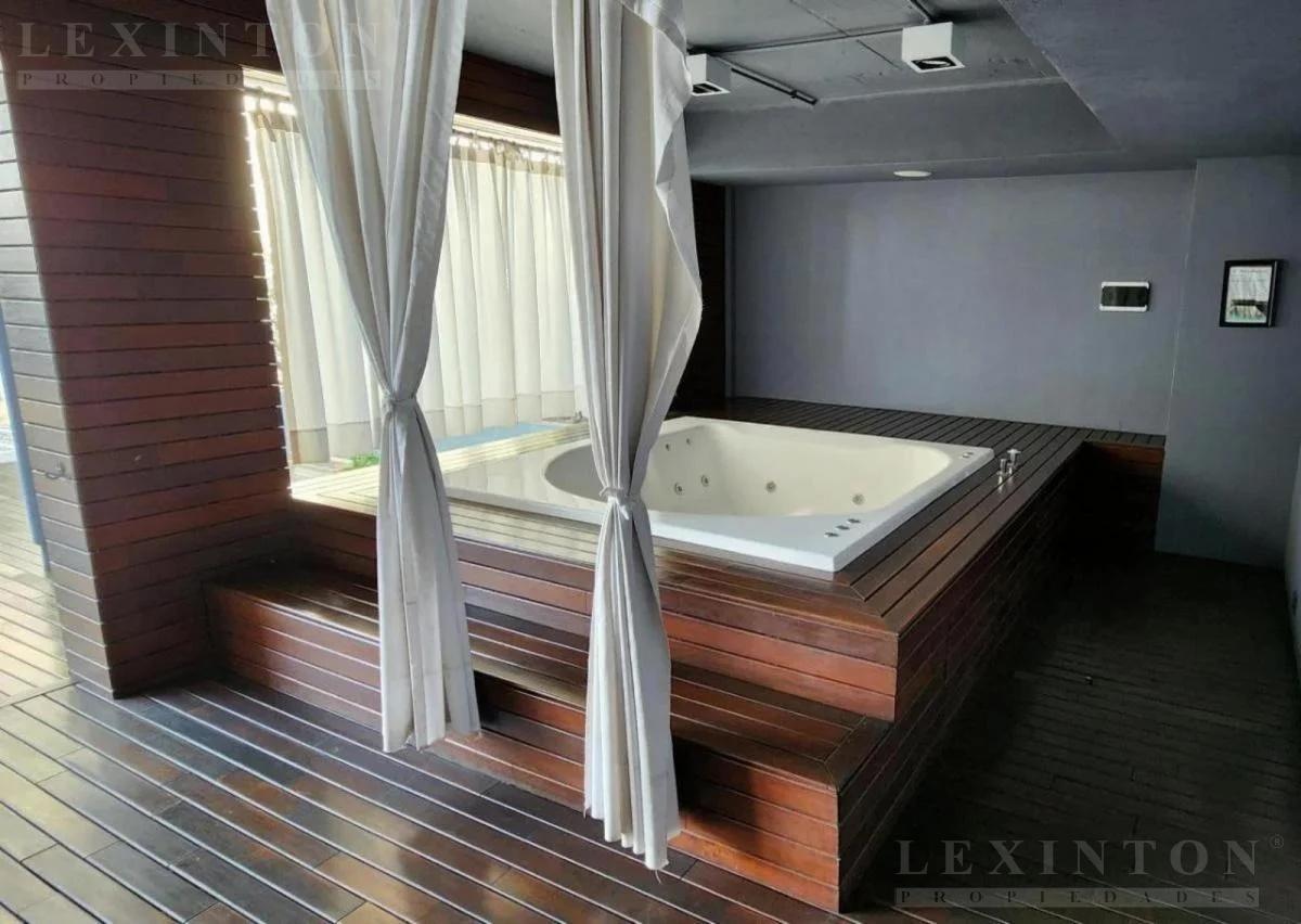 7194710_33512693534116139608507702616308418657519570771667516833115273327753157109962