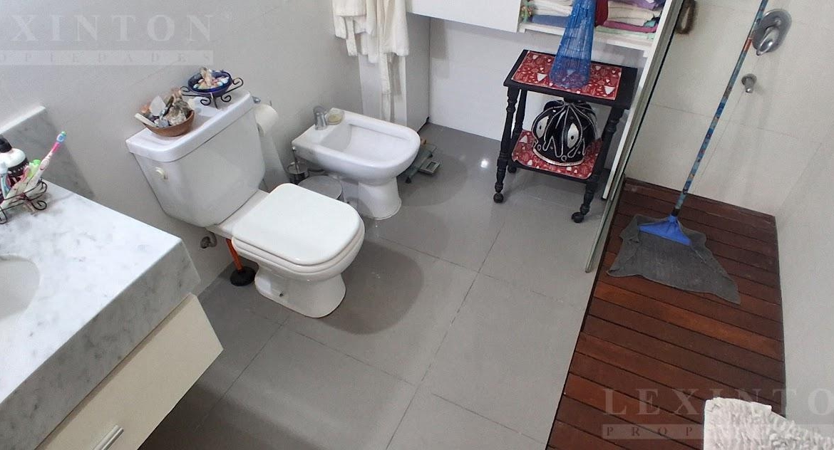 7194710_44557609764445347241138127316352259265124137700588147885237937970200315530669