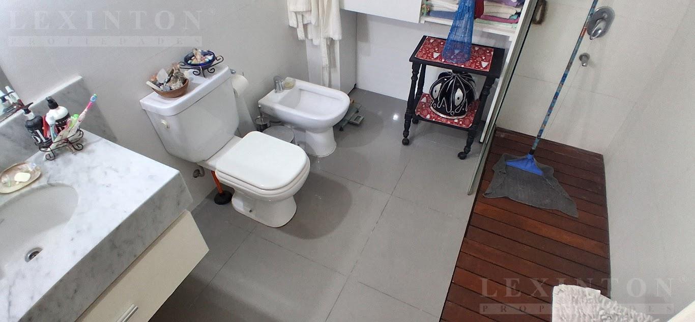 7194710_44557609764445347241138127316352259265124137700588147885237937970200315530669