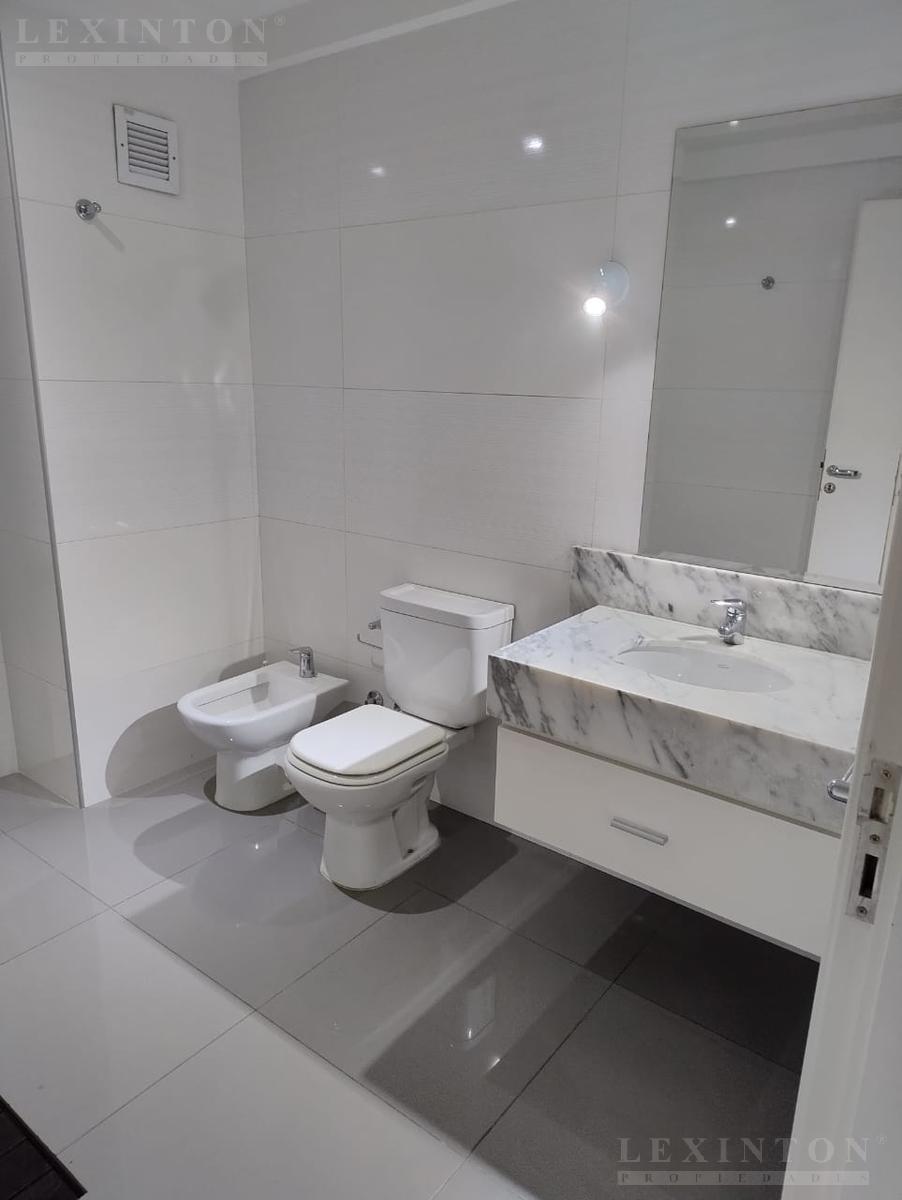 7197918_107759028766875219403815108767757705089675731825960120565898764666234462230394