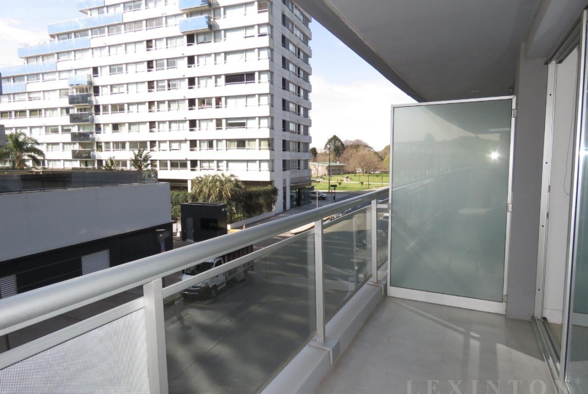 7197918_61579498366142965689237048159138871137052660553903264011585328892481143745062