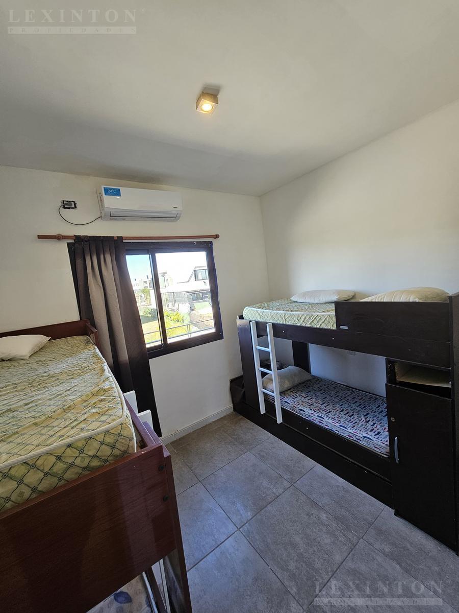 7292253_49182398095268209957354374625139394014523378680811271379607094244447139479016