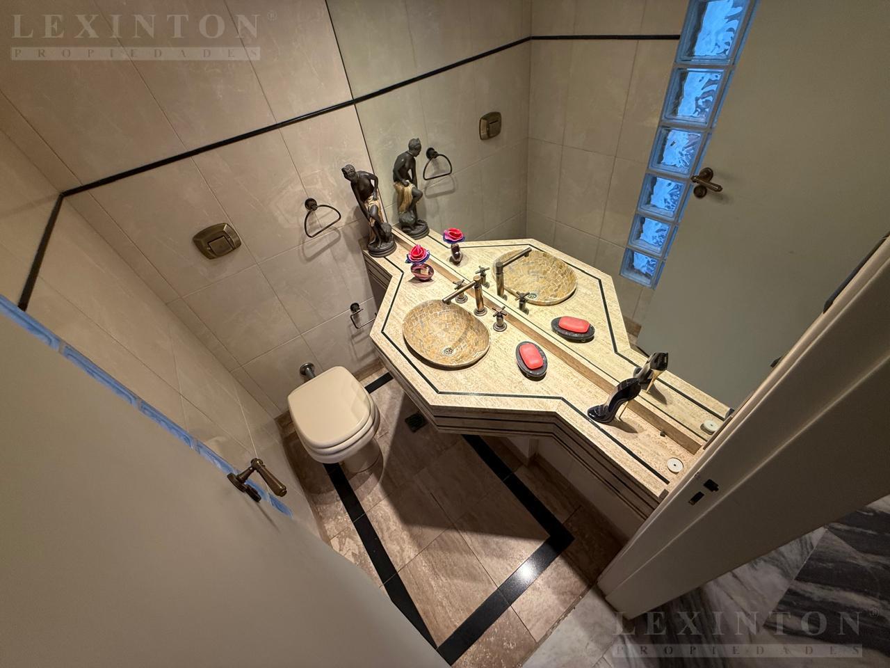 7330919_26455014795606247800322786894089893410818859287195358138233075131348204238593