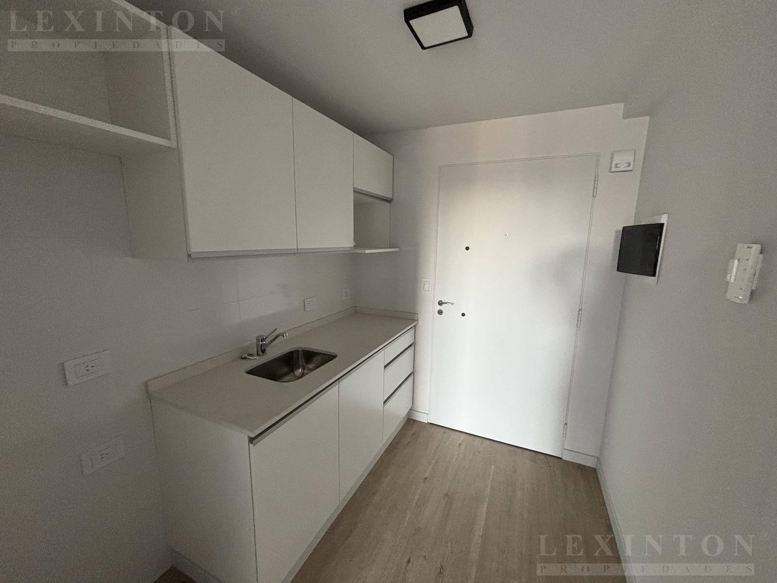 7368913_70803612853209680193548385327691727824683009843125065485443366215117564282229