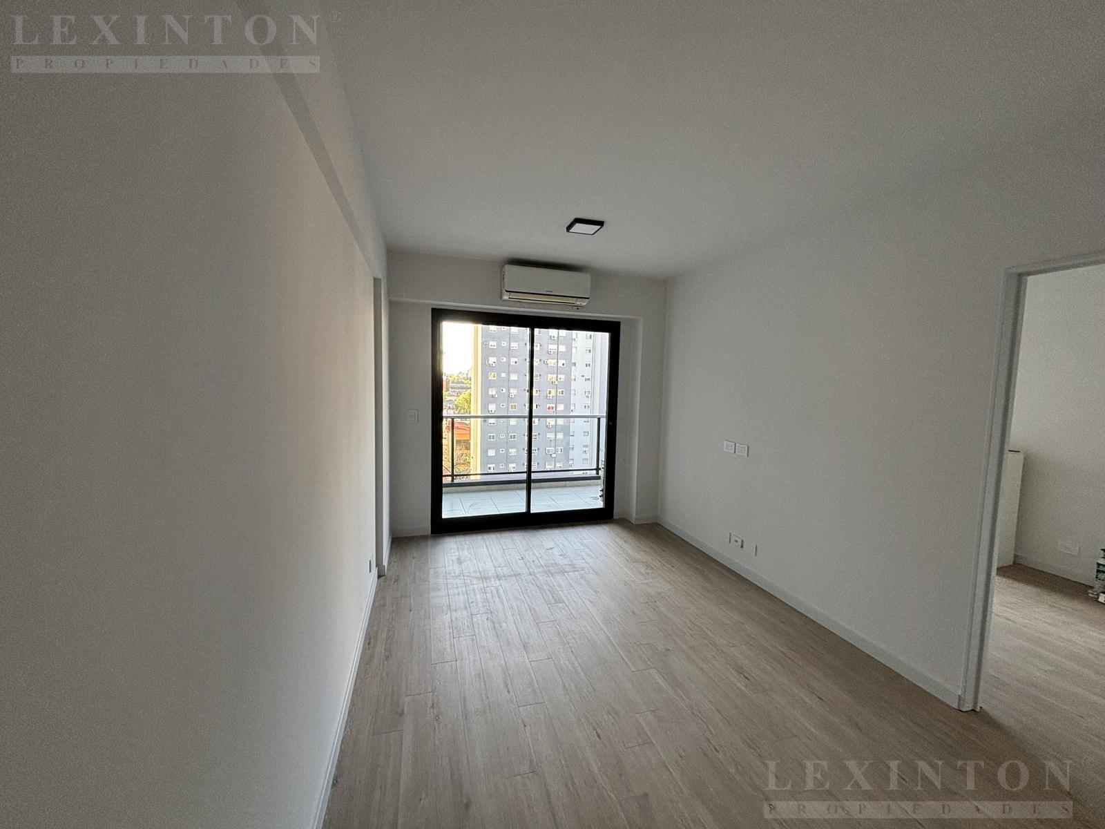 7368913_78027011027963279101397199131140625558524258896828718902069322932089415557396