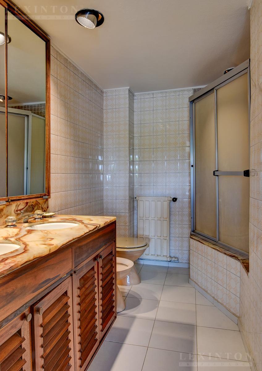 6589552_74726757745571879790843759849417035261032478660116105401721258889506390770974