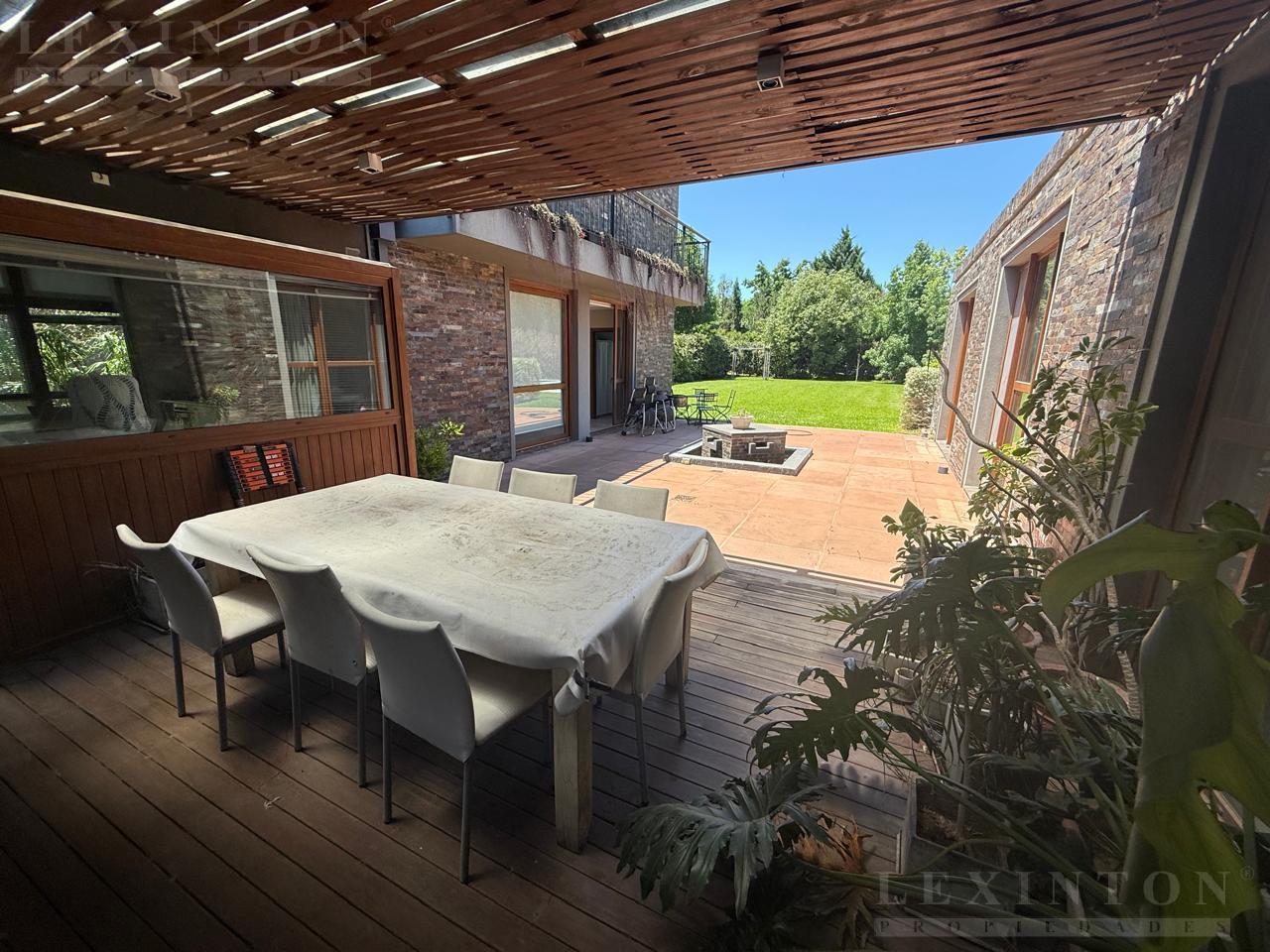 6802350_110981933786291337919426073634839963239649844665577703161533188334273219391816