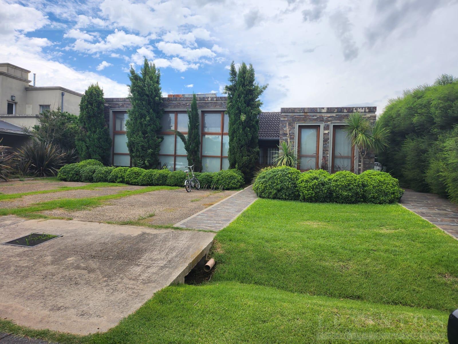 6802350_78116894949227333090292450134706062932859241459669427836258843784340485882880