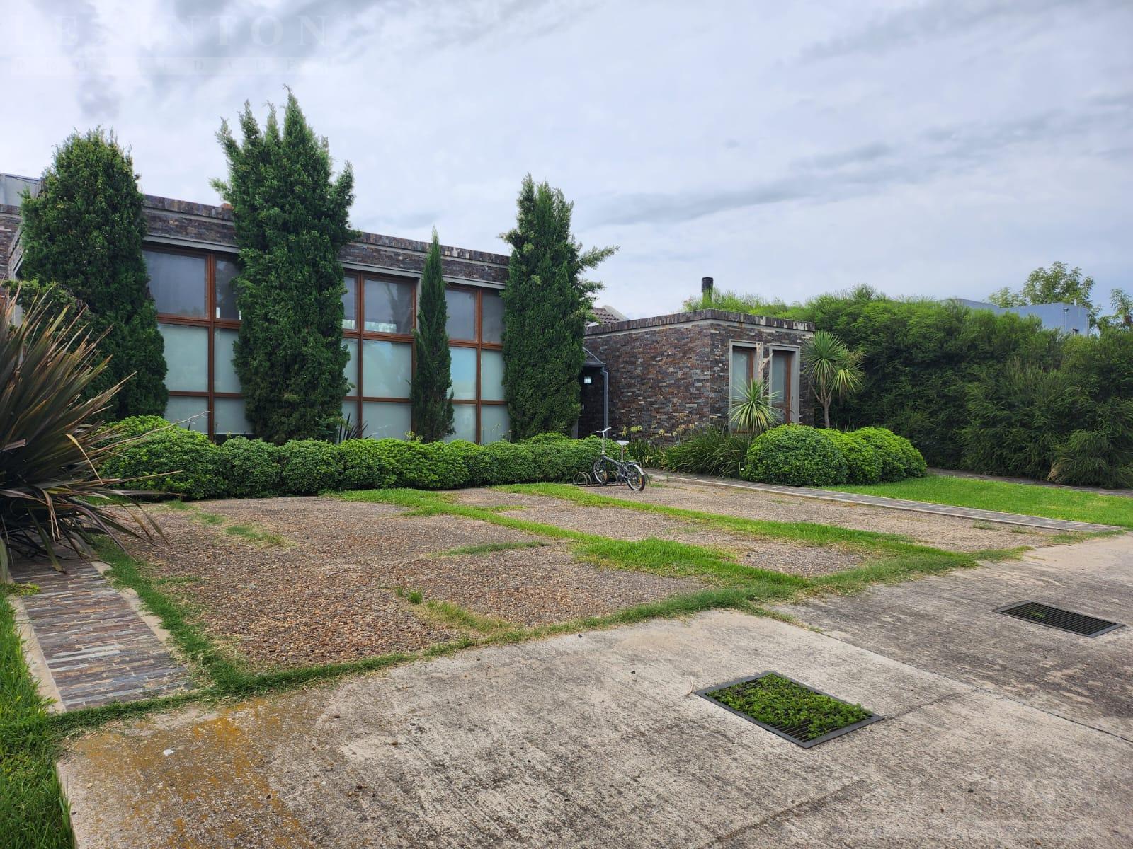 6802350_85867994578023362053611376648936626967284343299176644957032072462983798277125