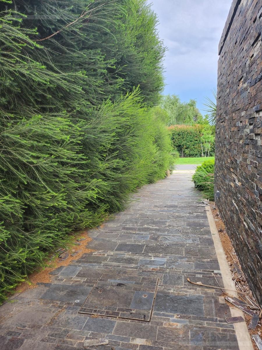 6802350_96248556343151845891212448134475910612121928663647888570860780499728357855116