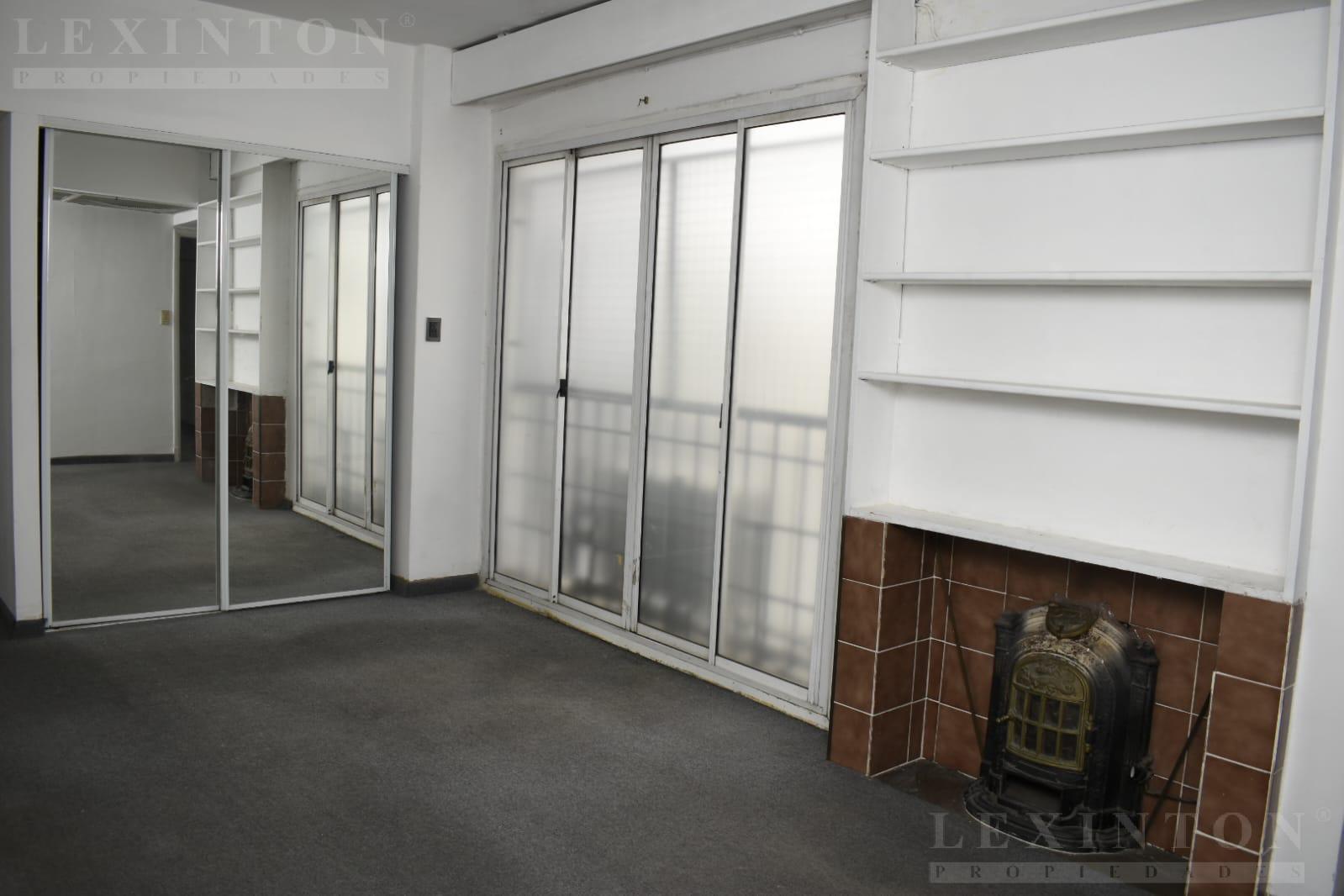 6836427_114366648620628898190367959216866447373023840162013329468696416421817137209331