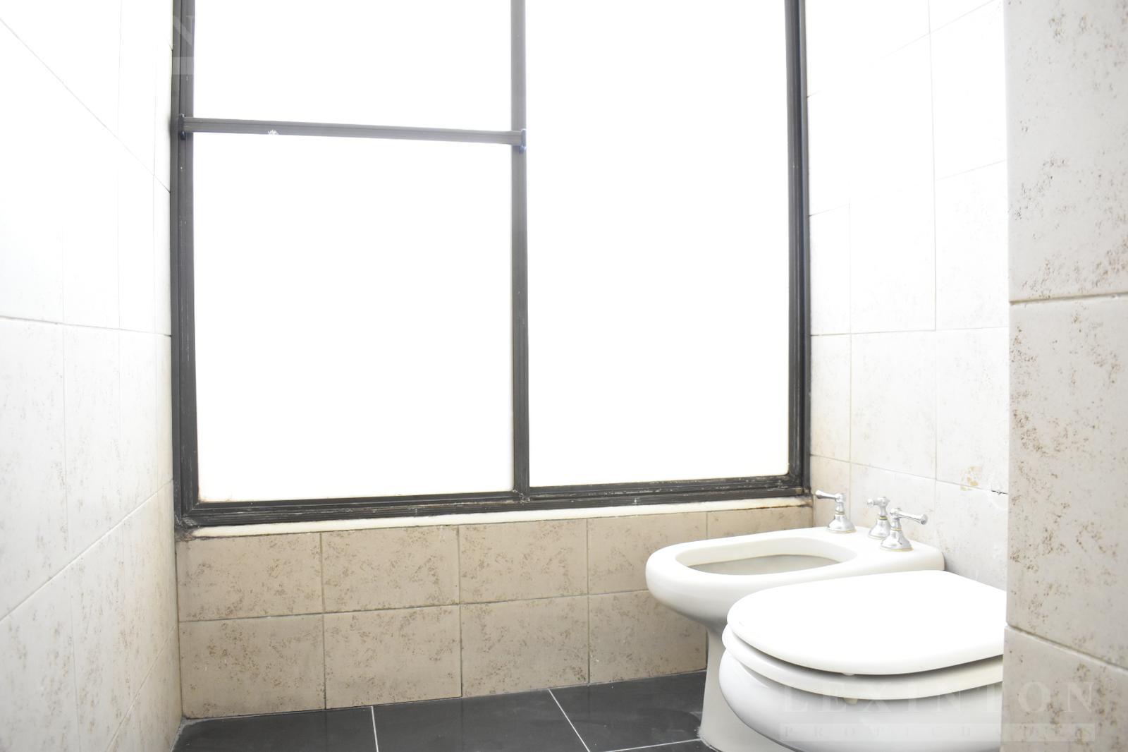 6836427_15154064733309895530873092001389905497737431631573532269951301426688895580158