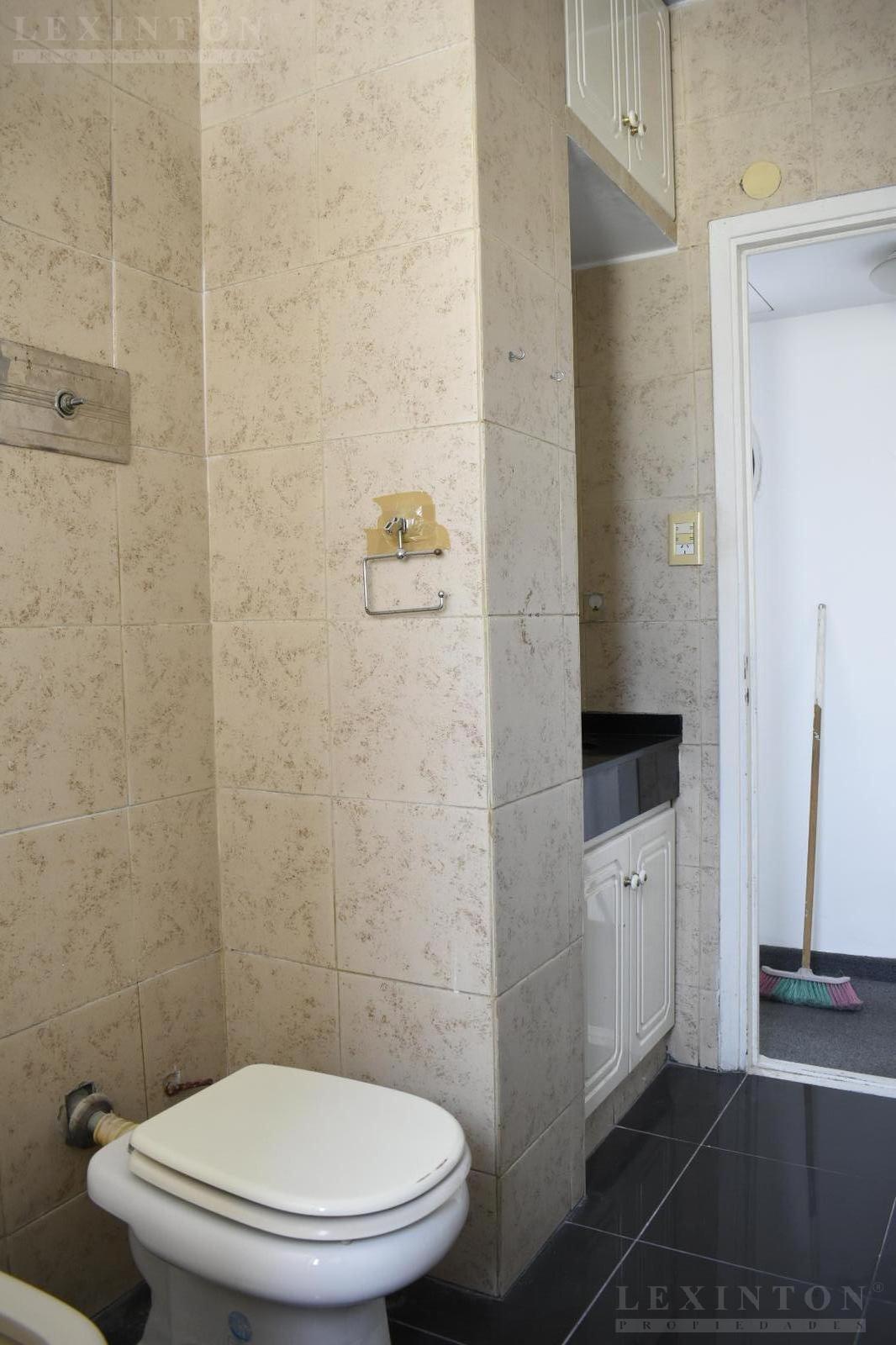 6836427_3966589860041047082337979760128847353852322159891984248713632727497706761411