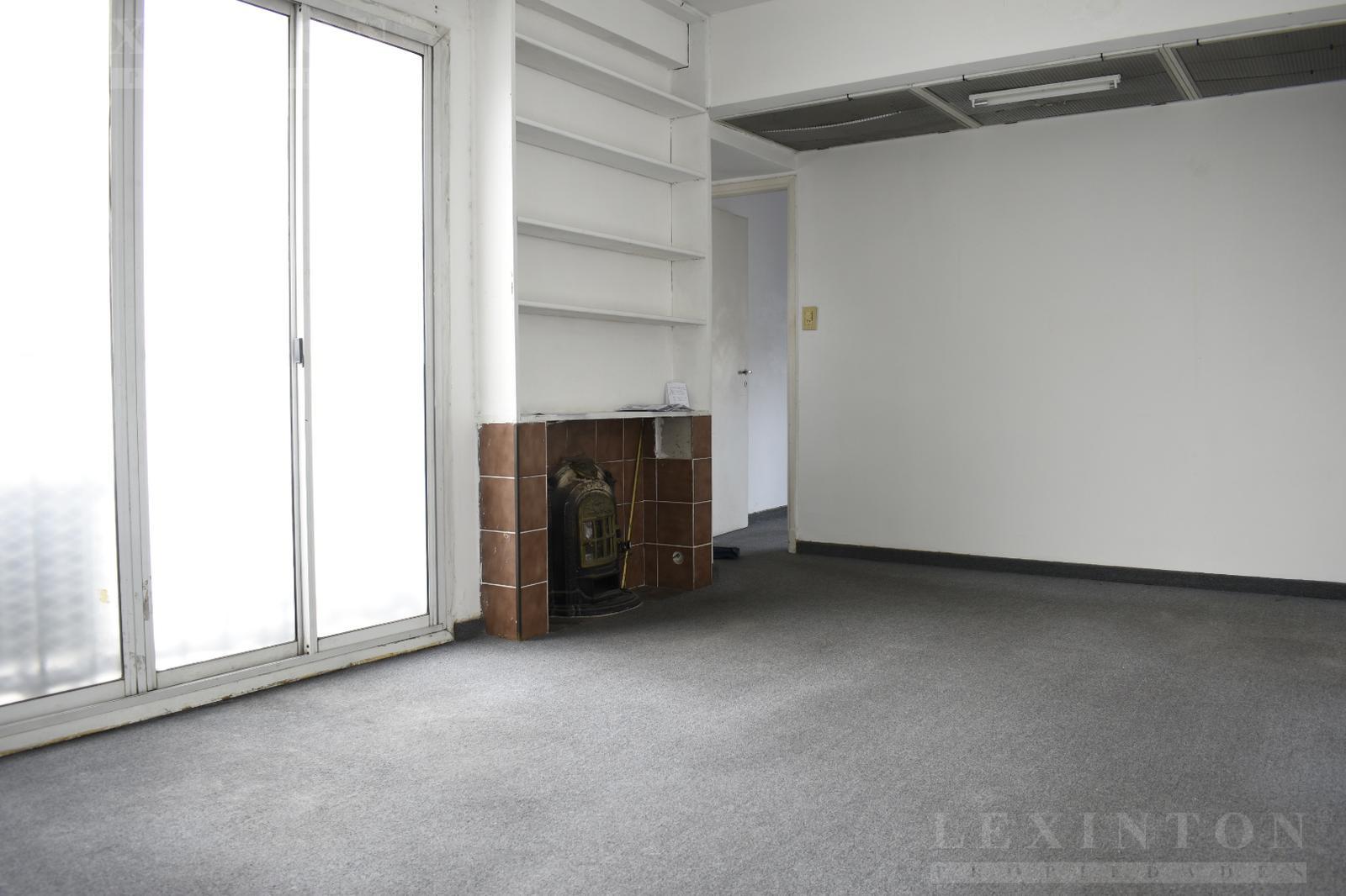 6836427_72554567526512727729443043683222438251113637397404167833551913628042628653910