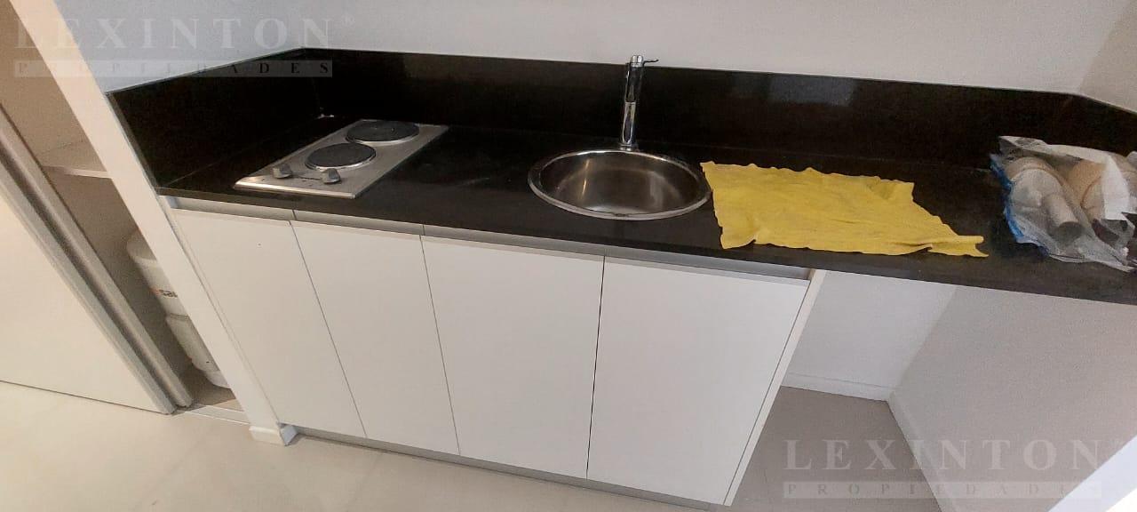 7055829_41188145469167790006371796699479652805647785759818013064593959064791594933748