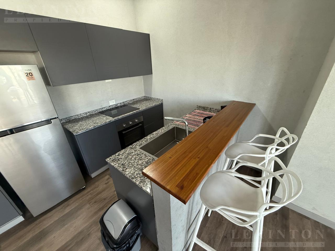 7249650_60743358198291417343533557605358606003267858021192098011933194656319227793532