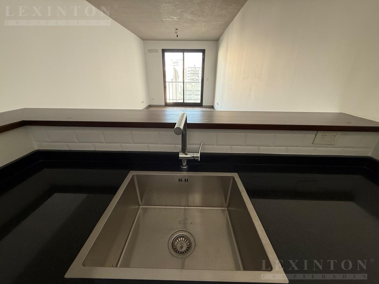 7251454_9530585165780520992454744392473371327193260917673320975052233830733972780028