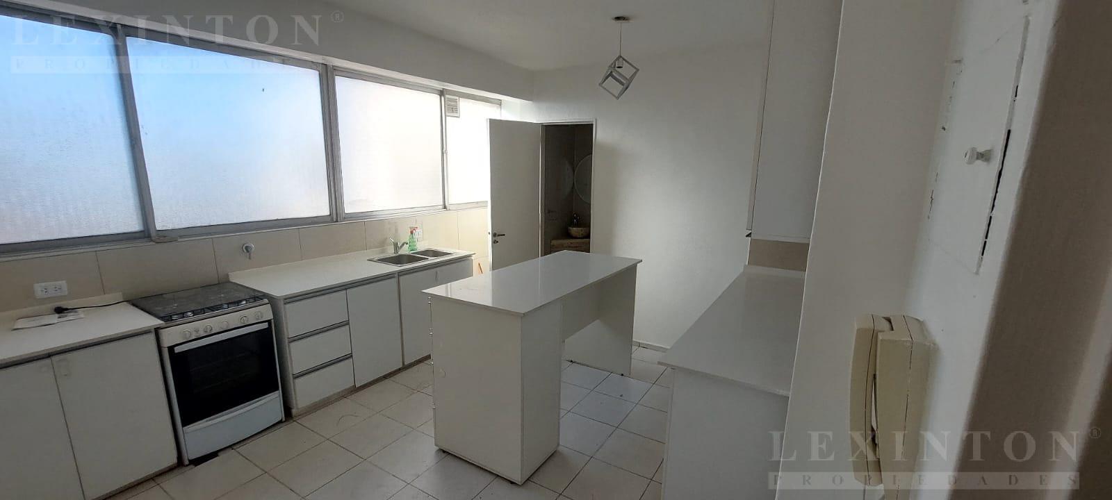 7351978_105665313260806763629217260442695702228217583428518321239809177324377112582241