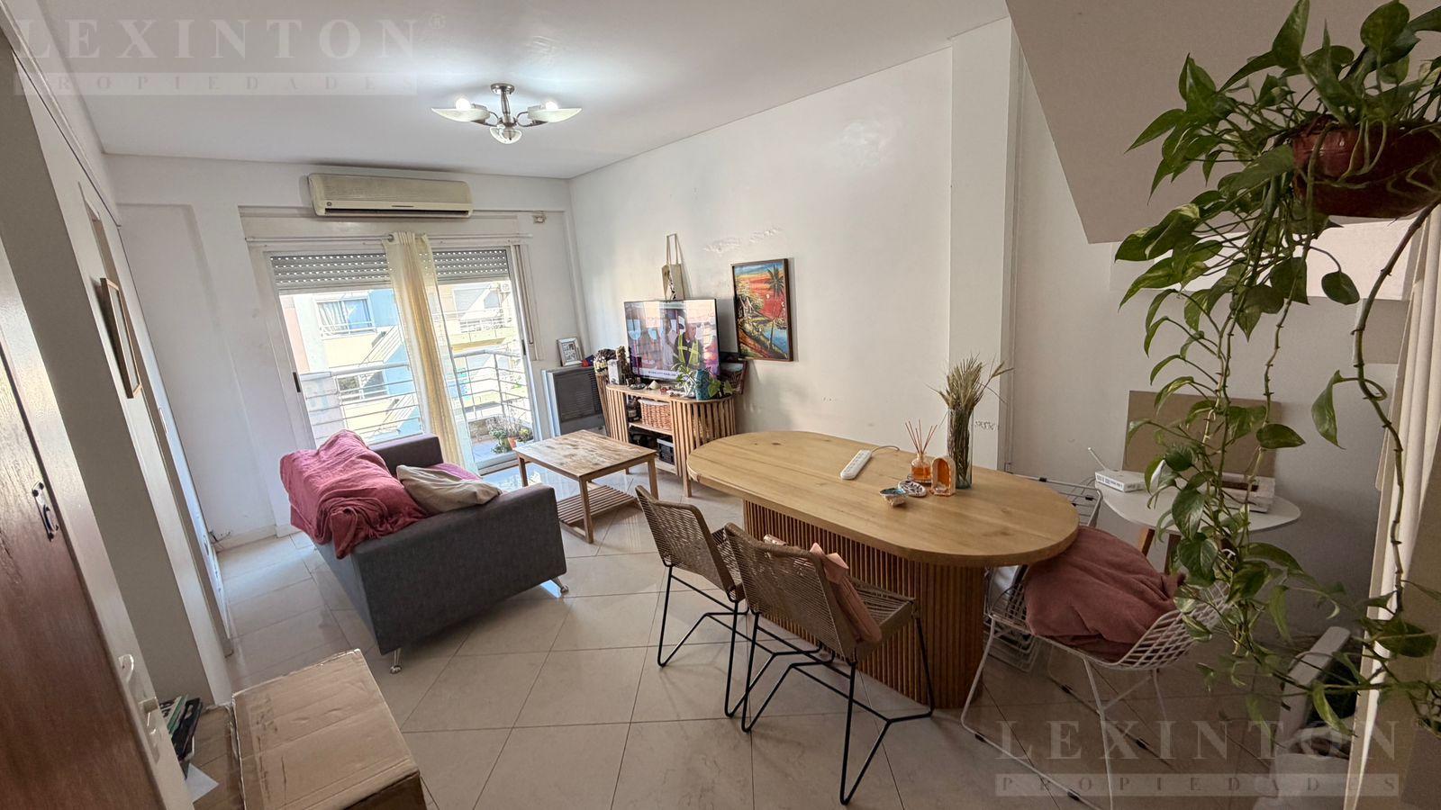 7566195_100139188330016721239271383197023134864107505421975488794194331388597518082262