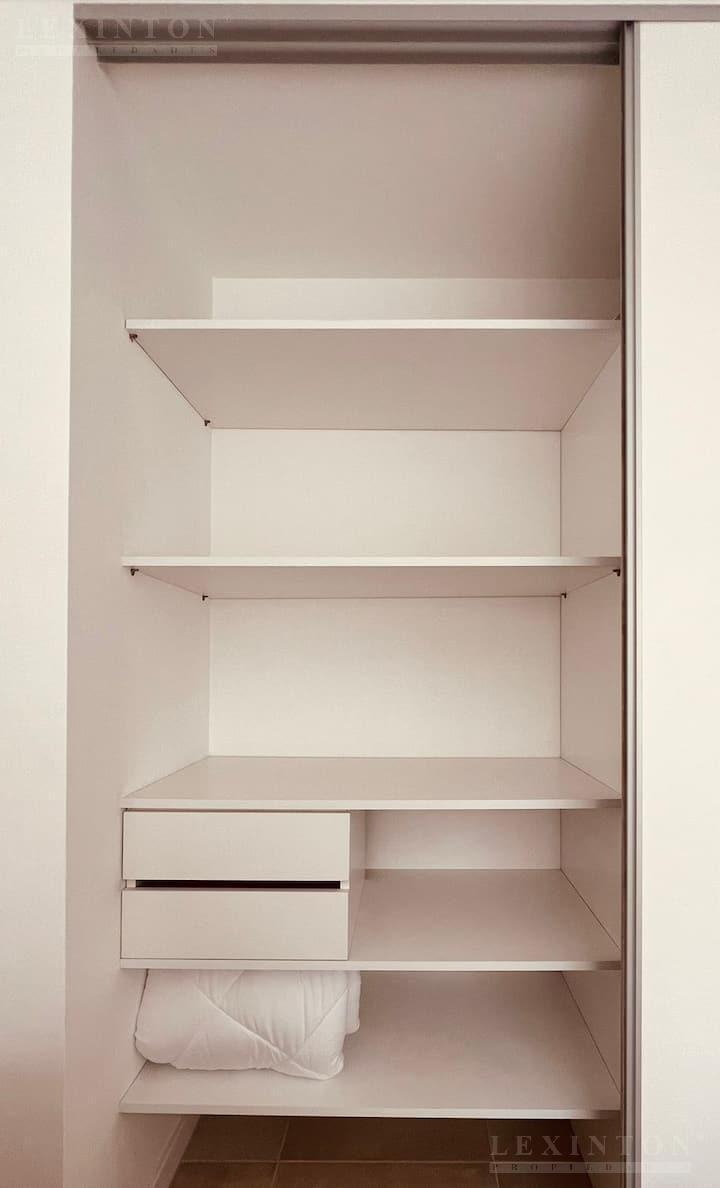 6795303_51678623480430981195706593082201677574985060958327266038712773363098282879344