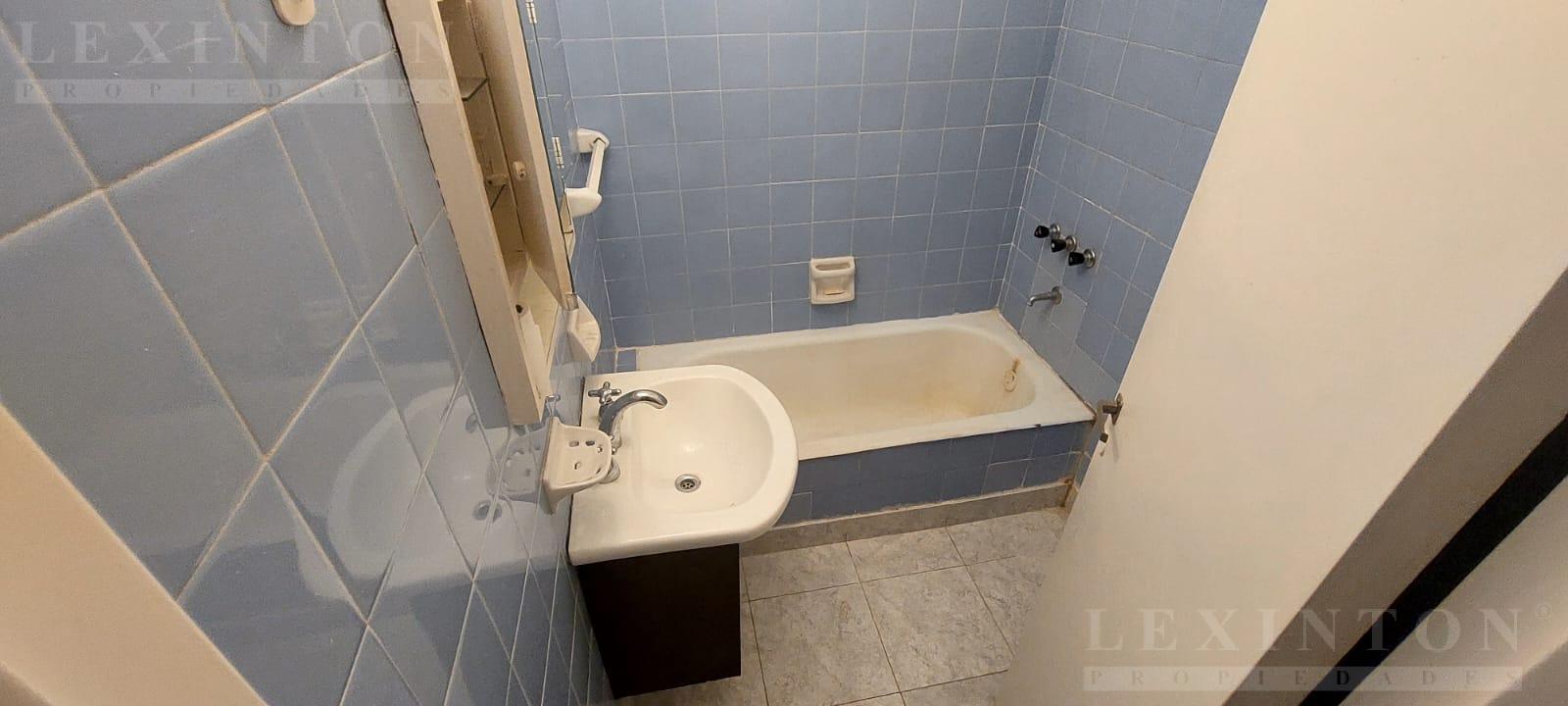 7820538_101614655594963880007183023491113555826960318905257295318584315522035888309185