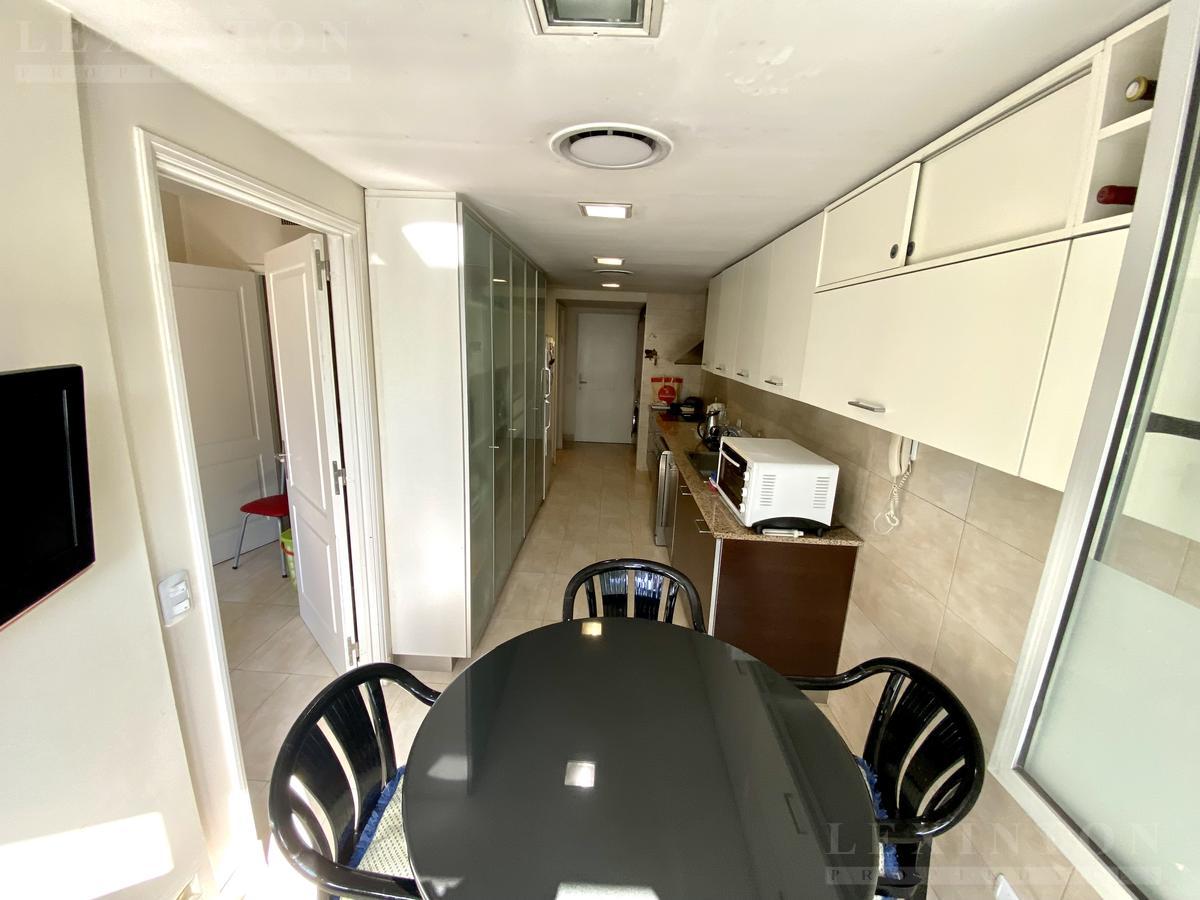 5869717001760035010519757437071471224212527068856338266567722187643661021987